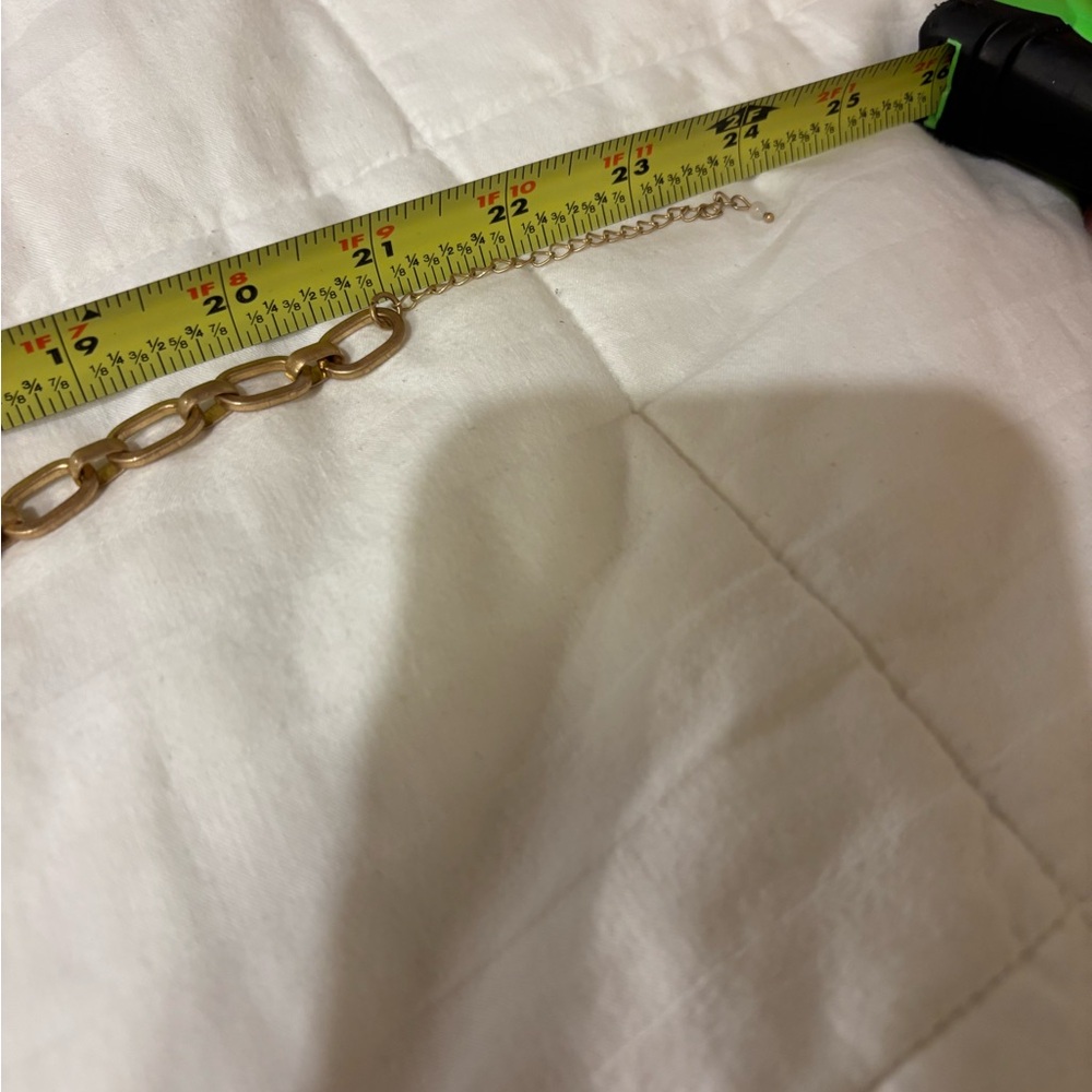 Gold Chain Necklace with Pendant - Picture 2 of 2